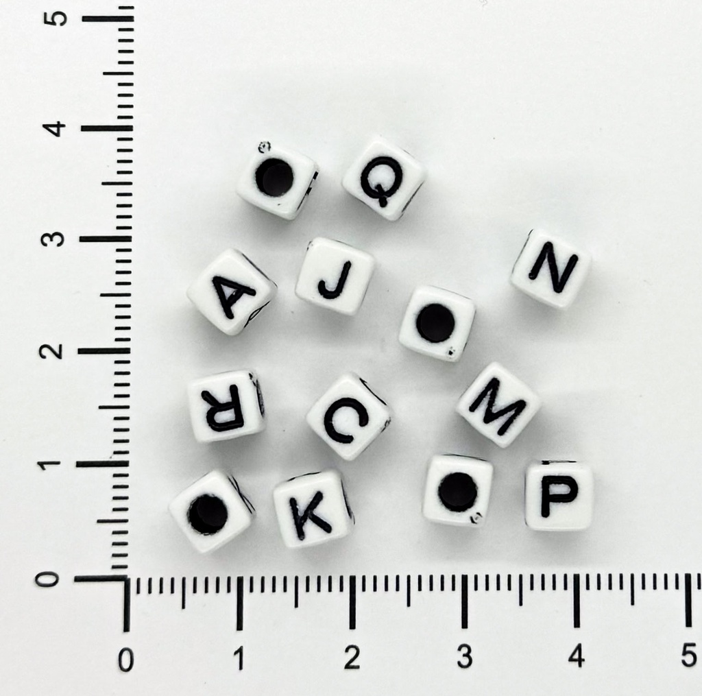 Plástico letras cuadradas 6x6 multicolor