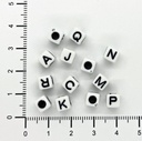 Plástico letras cuadradas 6x6 multicolor