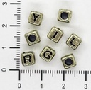 Plástico letras cubo 7x7mm dorado c/negro x 10grs.