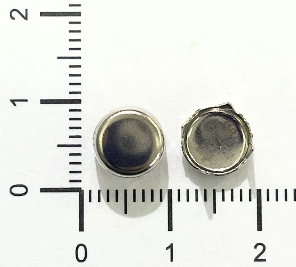 Tachas níquel redondas plana 8mm x 50un. 