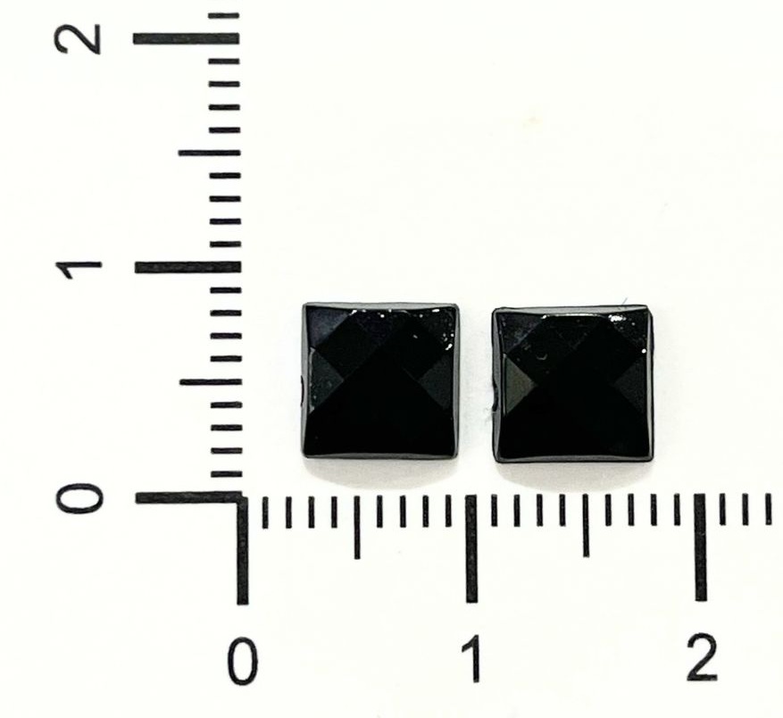 Gemas termopegables negra cuadrada 6x6mm x 30un 