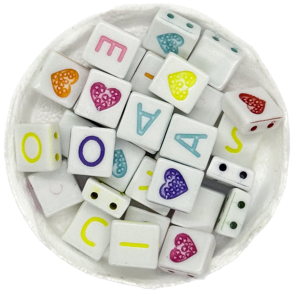 Plástico letras cuadradas planas 8x8mm blancas c/color x 10gr.