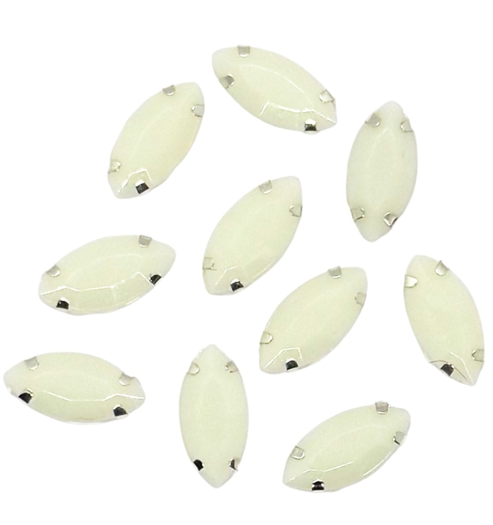 Gema engarzada navette natural opaco 7x15mm x 10un.