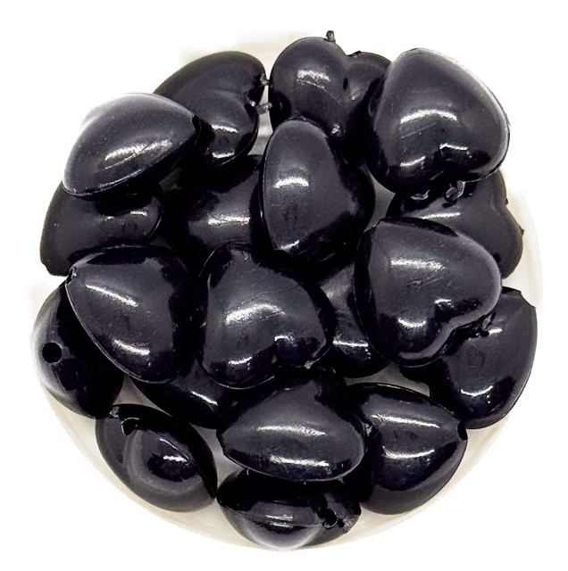 Plástico corazón pasante negro 15mm x 10g